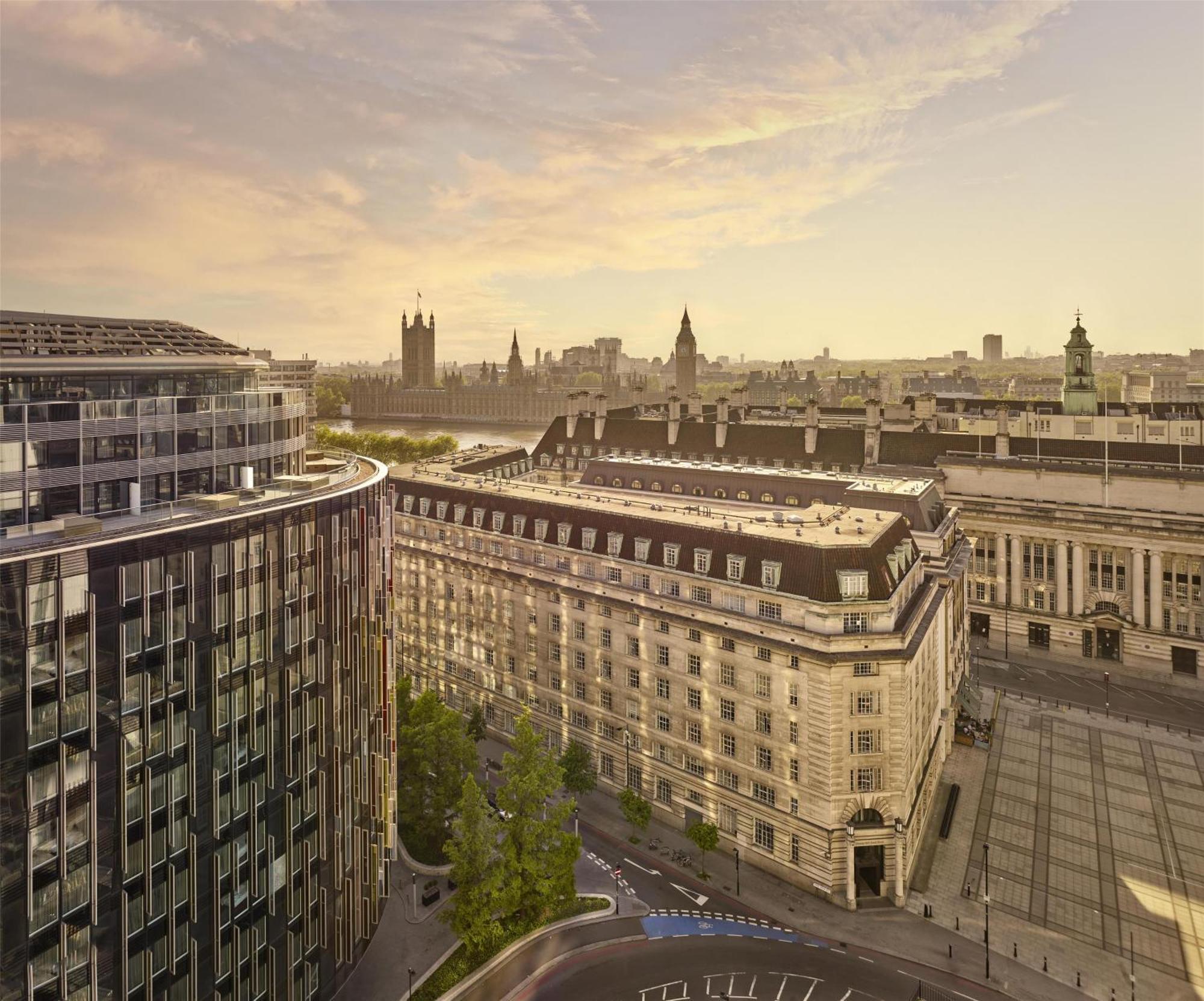 Park Plaza County Hall 4*